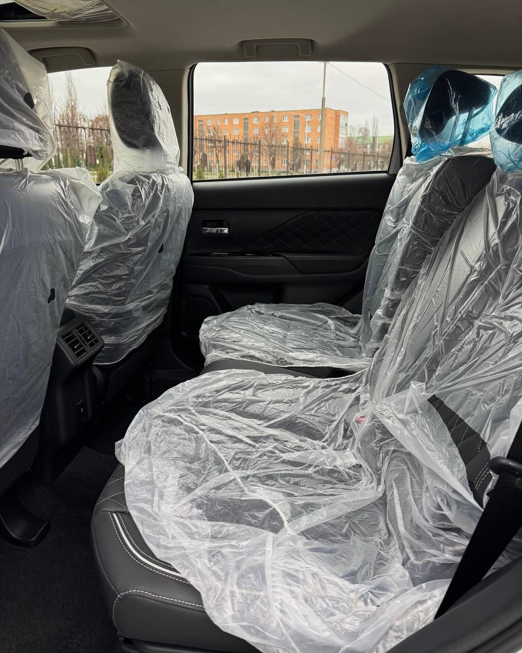 Mitsubishi Outlander III · 3-й рестайлинг , 2022 г., вариатор, бензин - фото 12