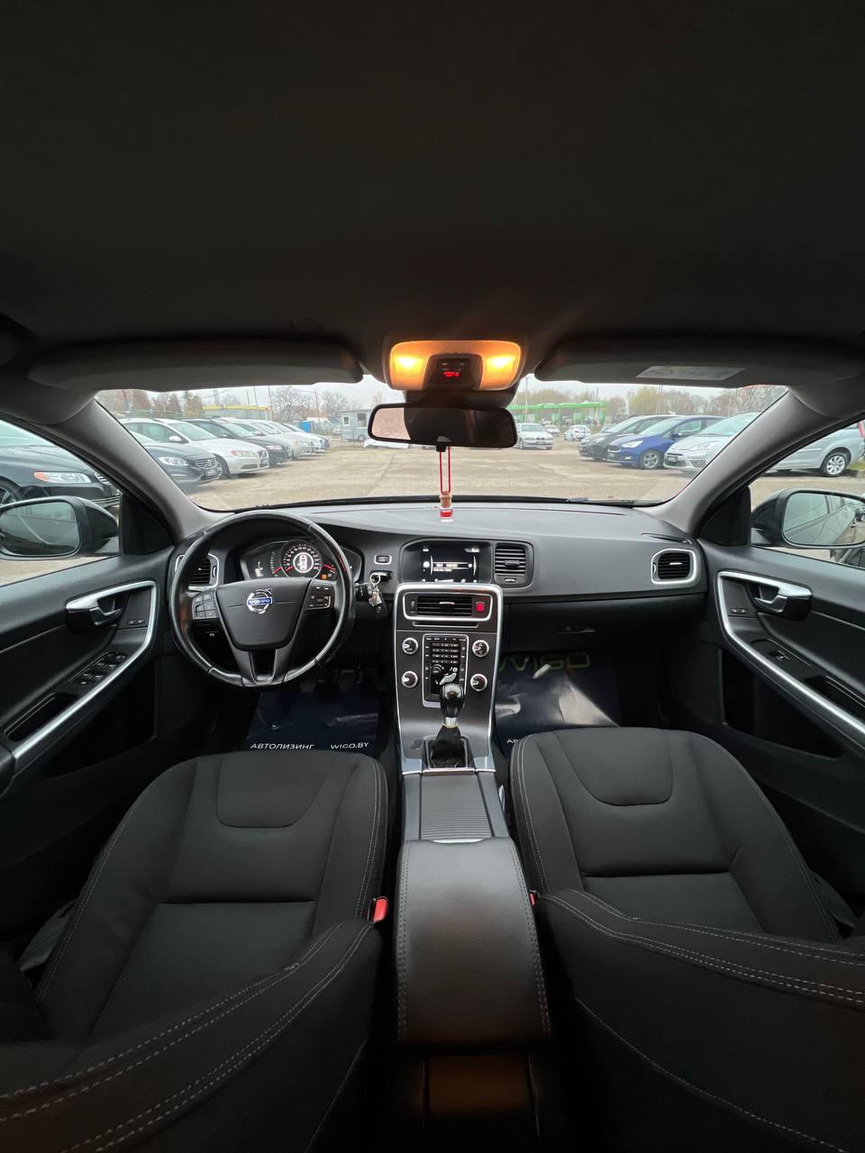 Volvo V60 I · Рестайлинг , 2015 г., механика, дизель - фото 13