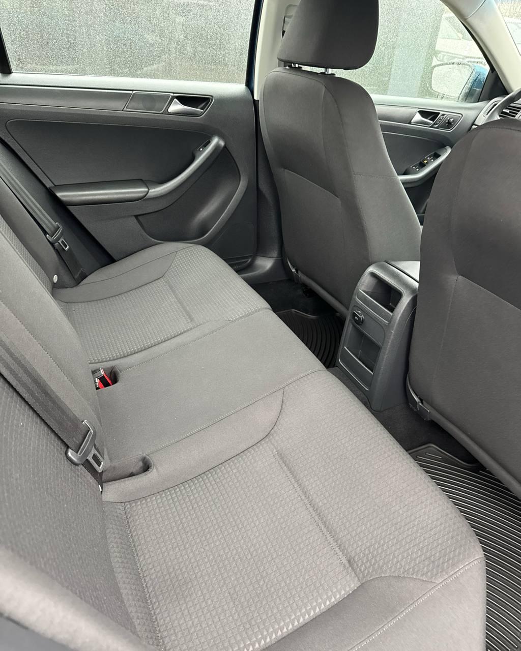 Volkswagen Jetta VI · Рестайлинг , 2015 г., автомат, бензин - фото 12