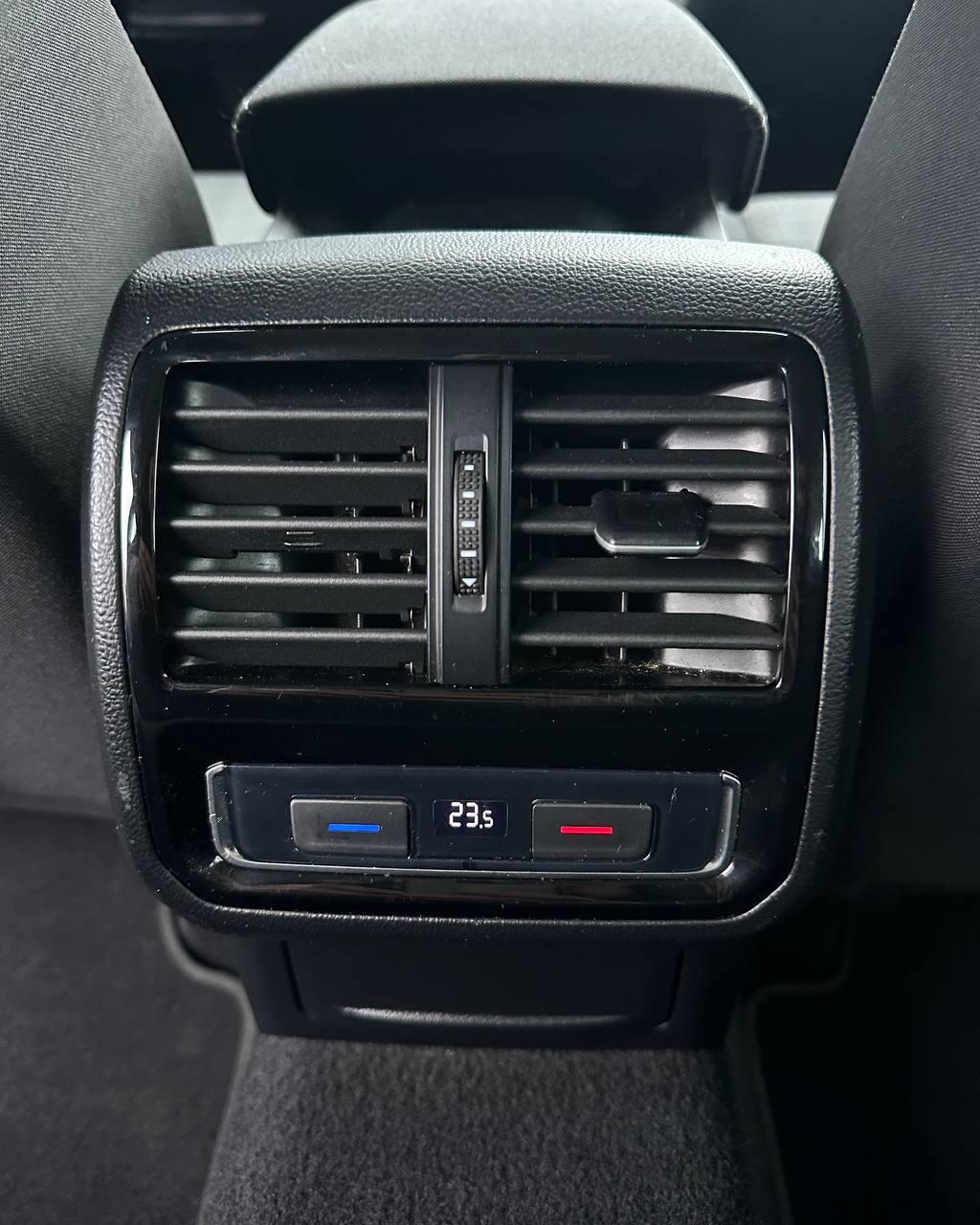 Volkswagen Passat B8 · Рестайлинг , 2019 г., робот, дизель - фото 12