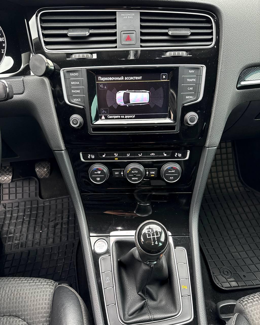 Volkswagen Golf VII , 2015 г., механика, дизель  - фото 13