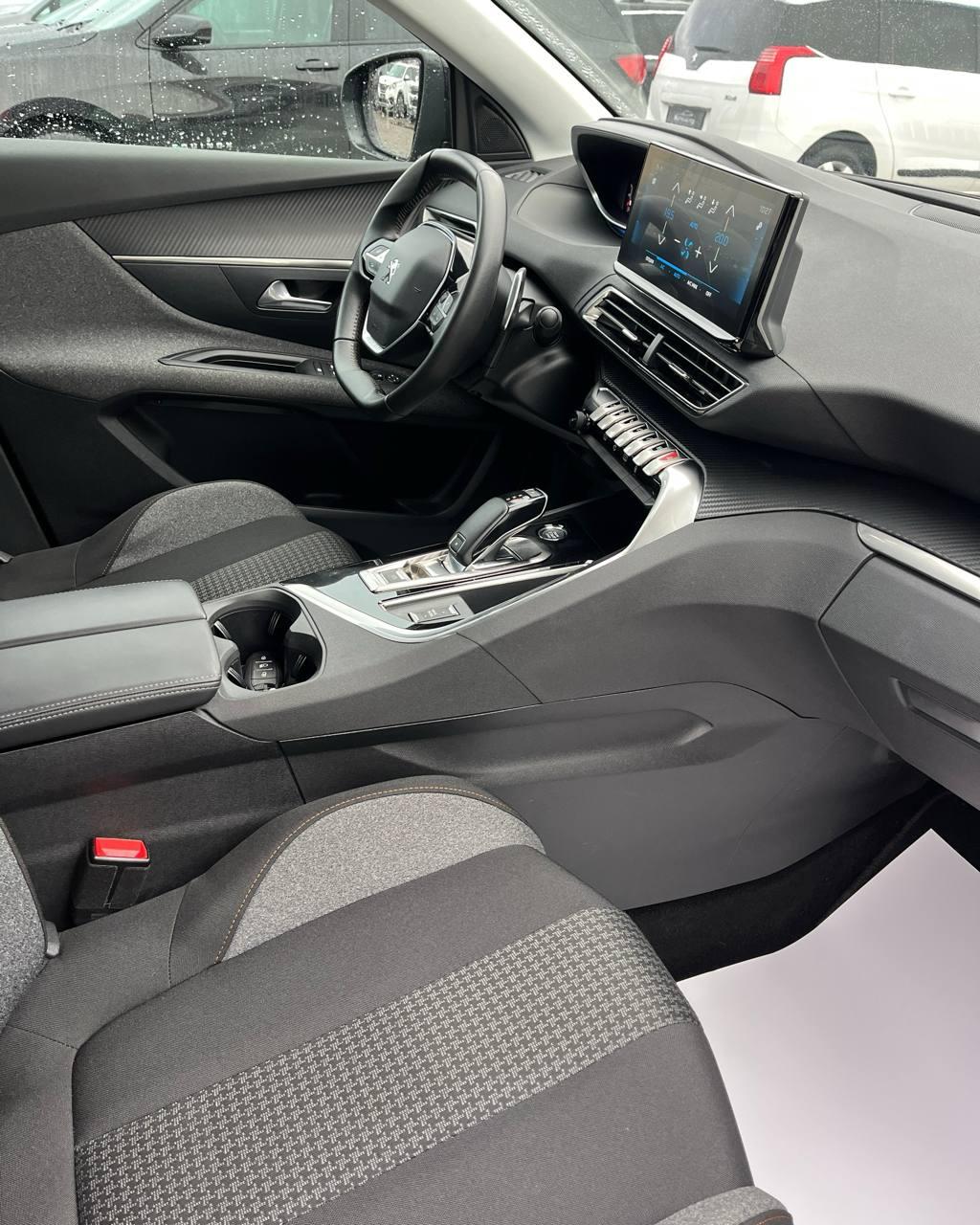 Peugeot 3008 II · Рестайлинг , 2022 г., автомат, бензин - фото 14