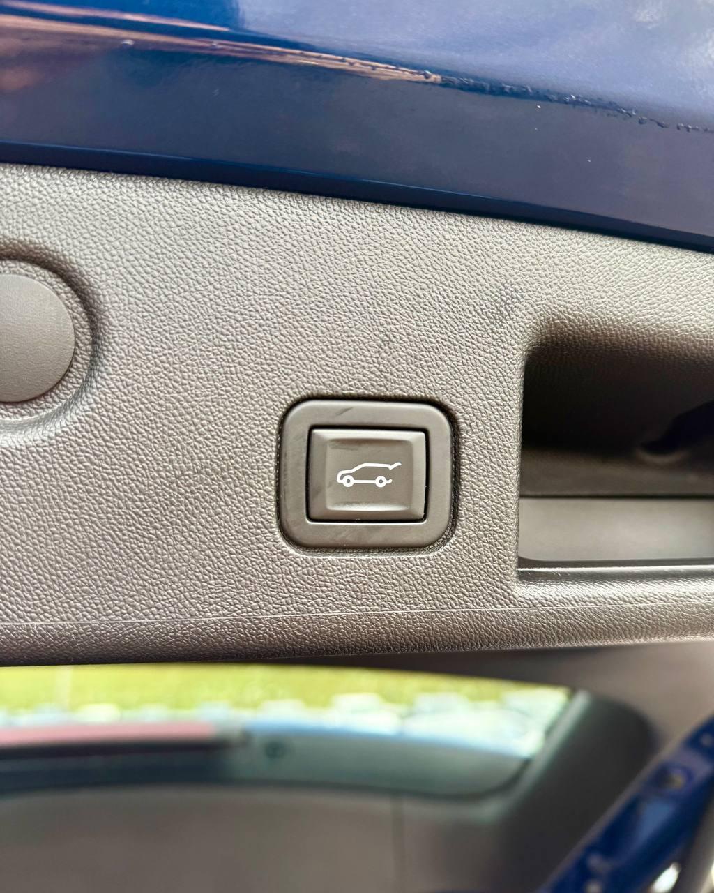 Chevrolet Equinox III · Рестайлинг , 2022 г., автомат, бензин - фото 9