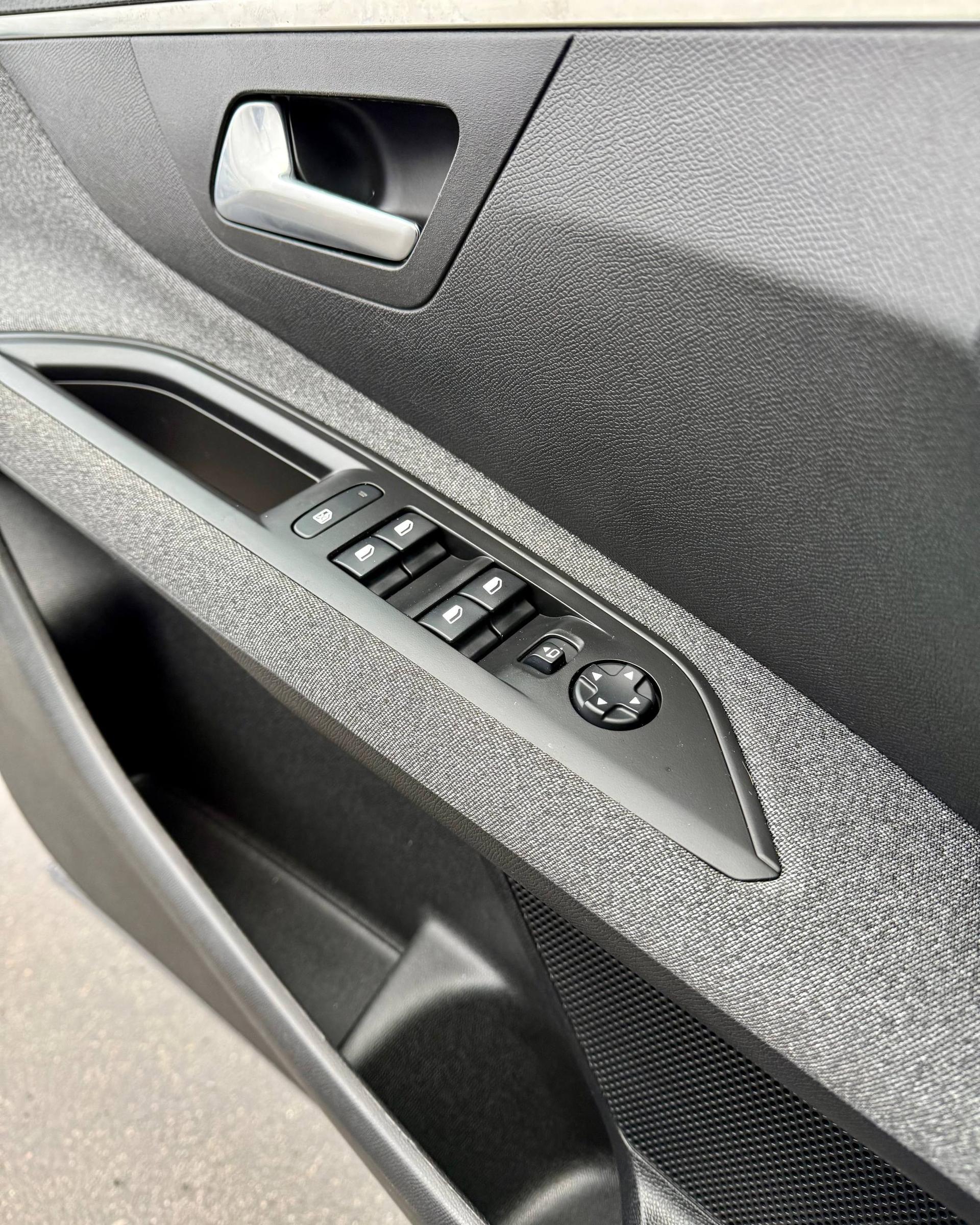 Peugeot 3008 II · Рестайлинг , 2021 г., автомат, бензин - фото 9