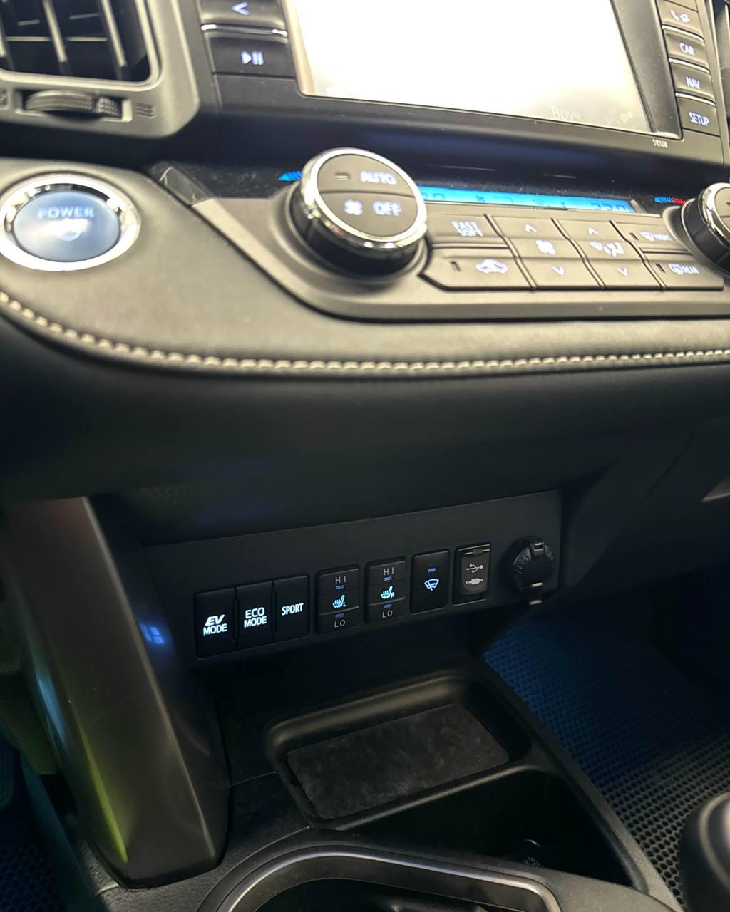 Toyota RAV4 IV (XA40) · Рестайлинг , 2018 г., автомат, бензин - фото 12