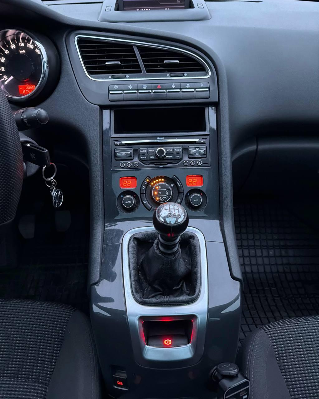 Peugeot 5008 I , 2011 г., механика, дизель - фото 13