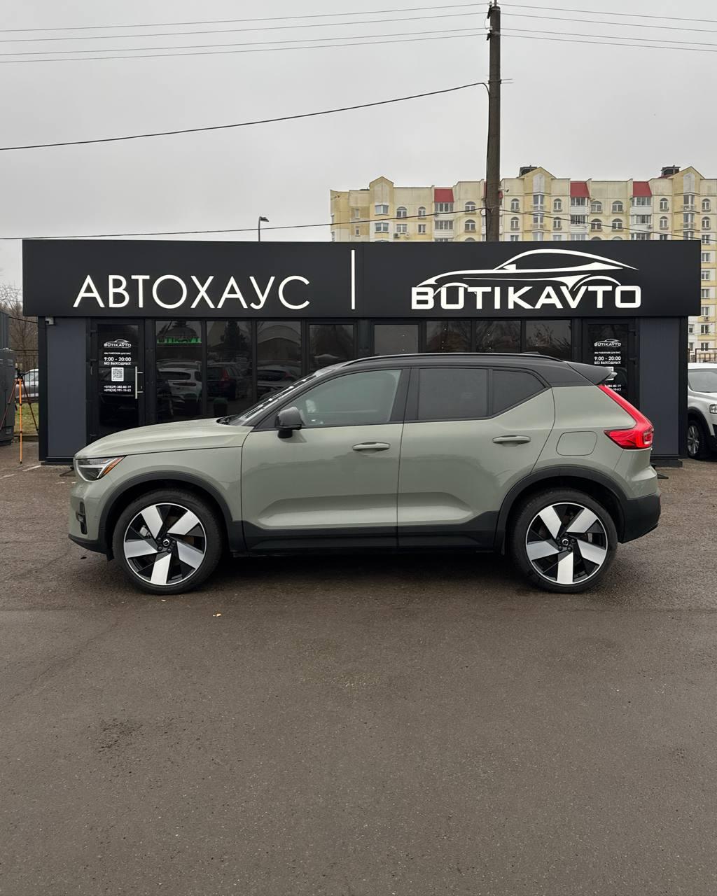 Volvo XC40 I · Рестайлинг , 2023 г., автомат, электро - фото 8