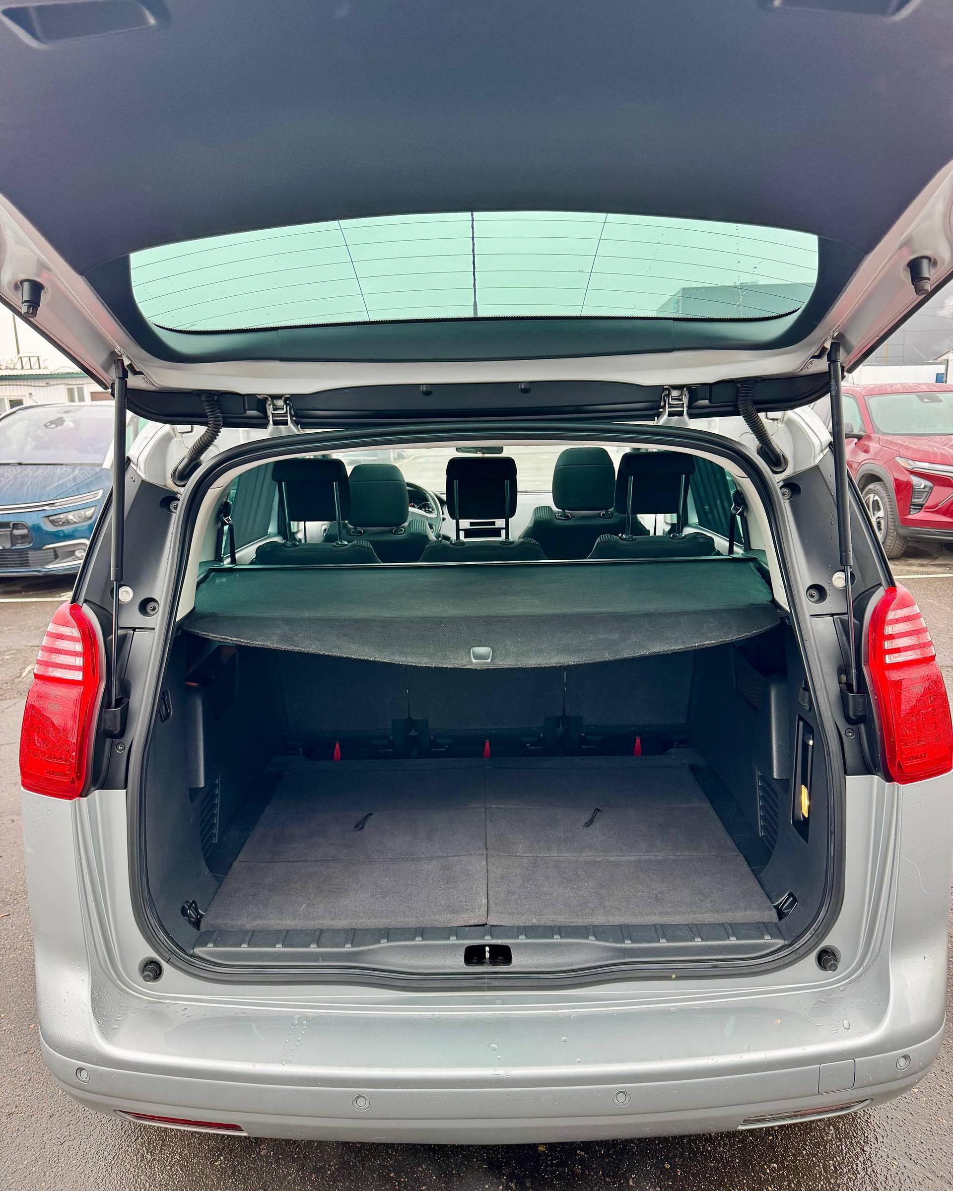 Peugeot 5008 I , 2010 г., механика, дизель - фото 14