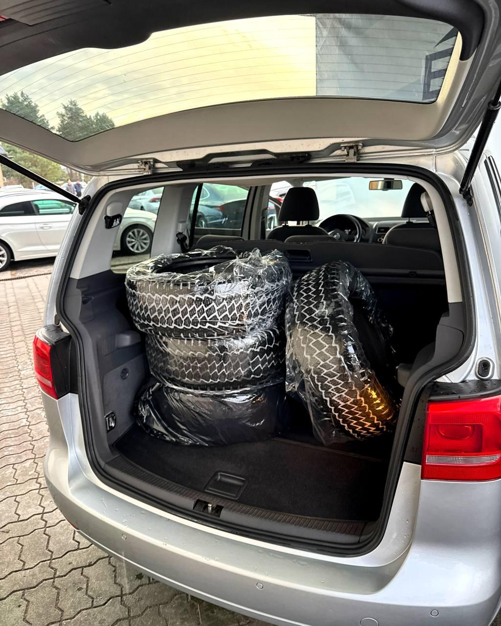 Volkswagen Touran I · 2-й рестайлинг , 2010 г., механика, дизель - фото 13