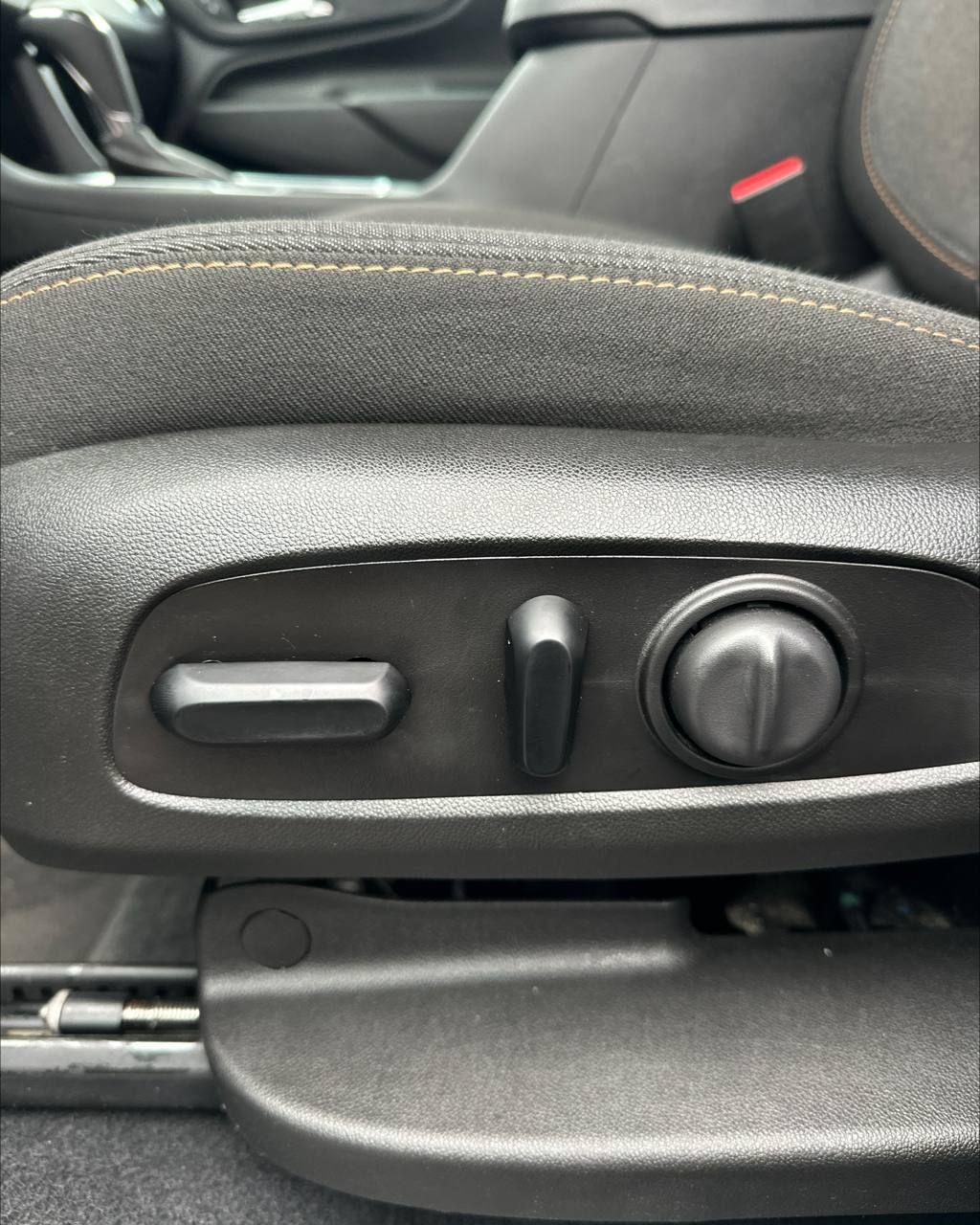 Chevrolet Equinox III , 2020 г., автомат, бензин - фото 14