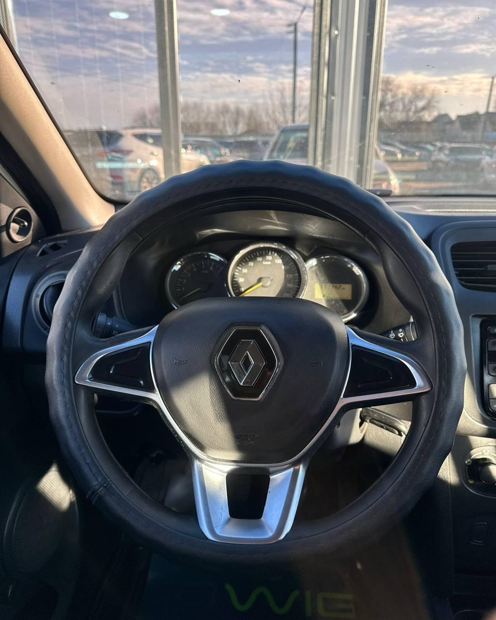 Renault Logan II · Рестайлинг , 2018 г., механика, бензин - фото 15
