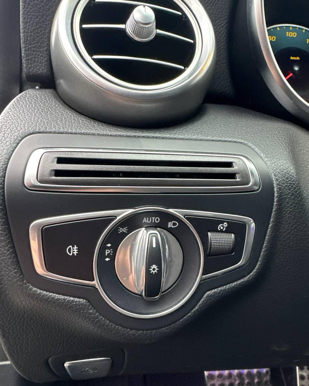 Mercedes-Benz C-Класс W205 S205 C205 A205 · Рестайлинг , 2019 г., автомат, бензин - фото 21