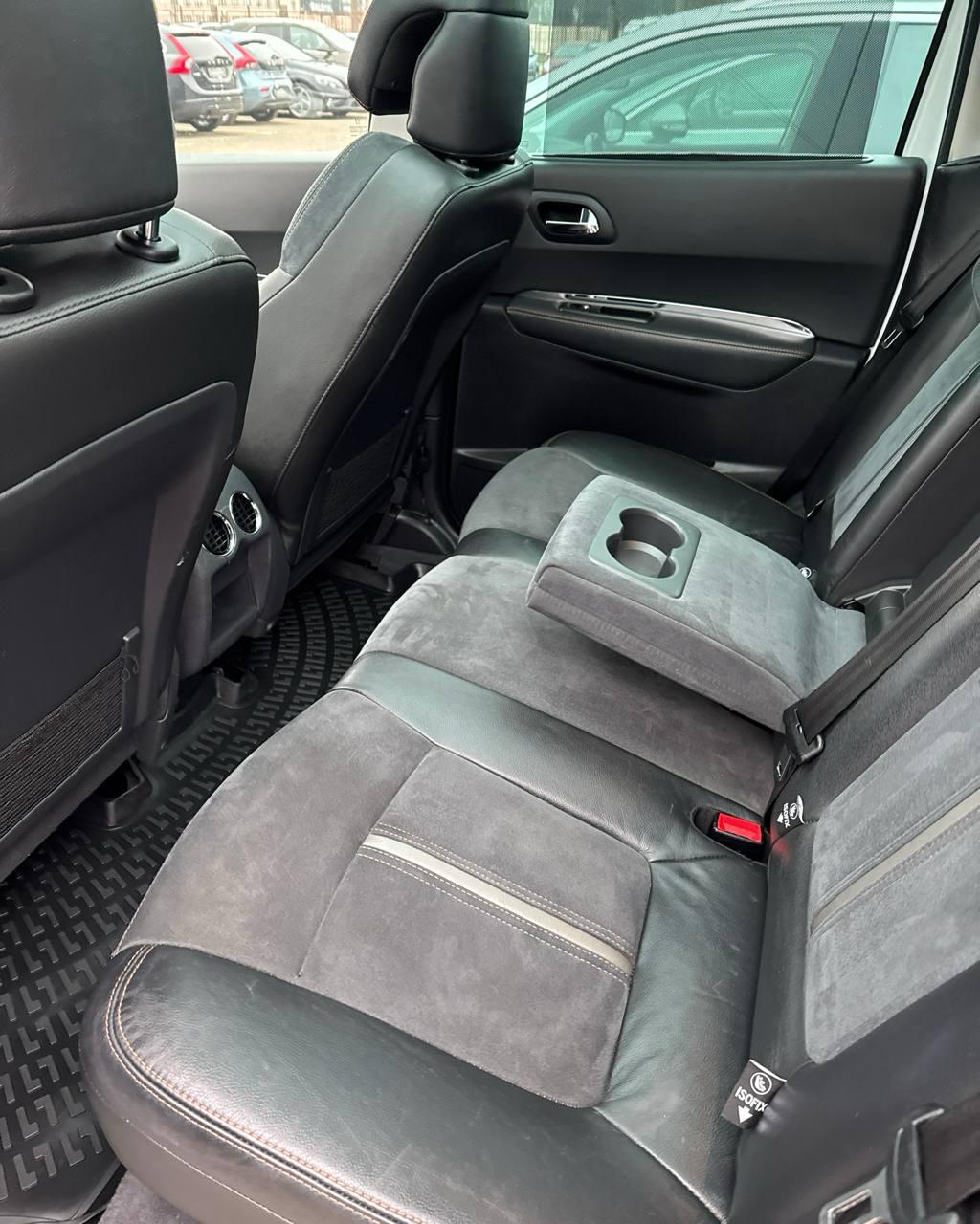 Peugeot 3008 I · Рестайлинг , 2015 г., механика, бензин - фото 11