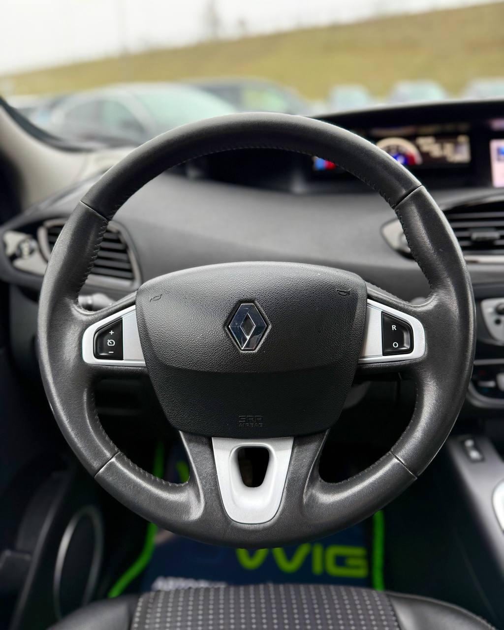 Renault Scenic III · Рестайлинг , 2013 г., механика, дизель - фото 10