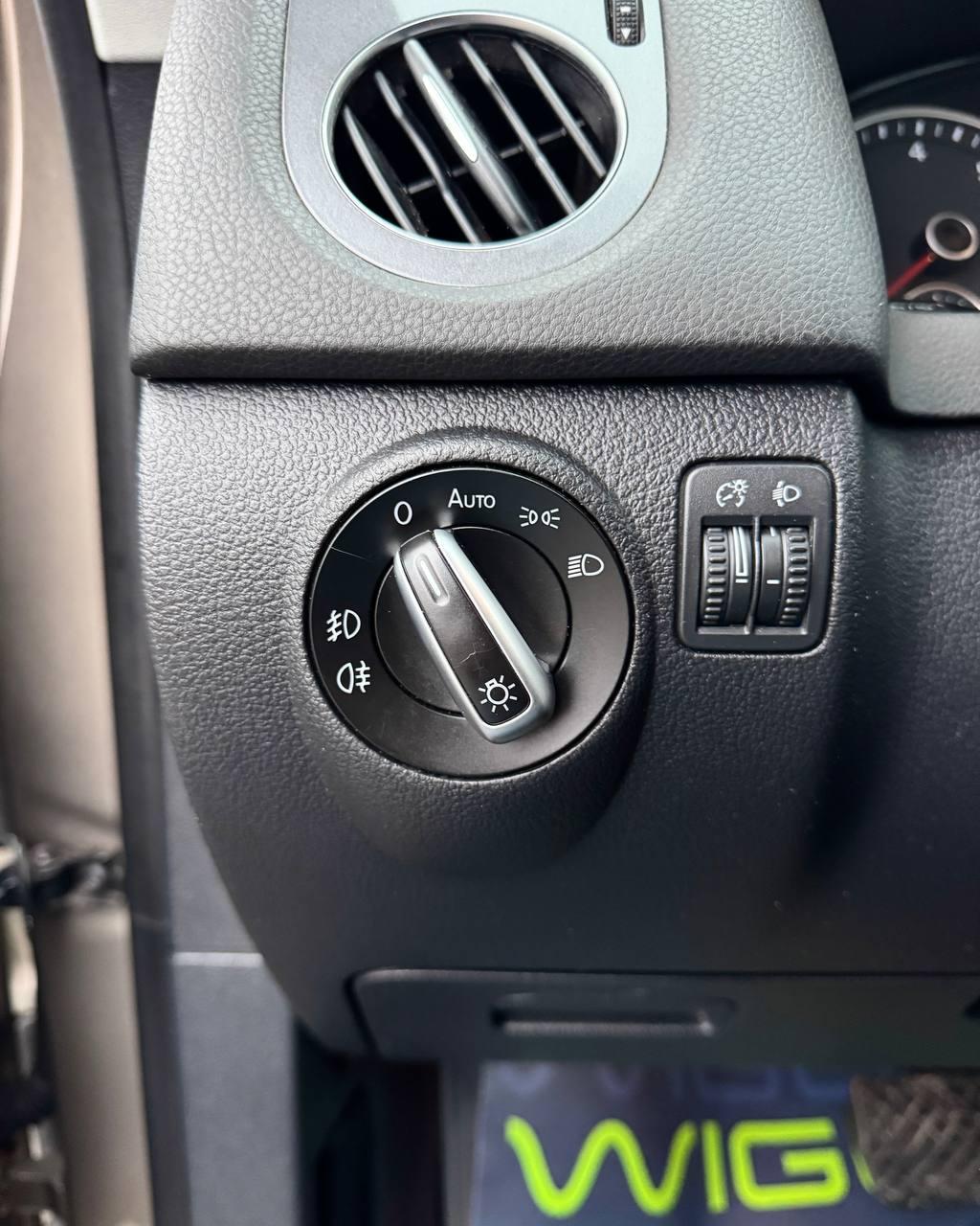 Volkswagen Tiguan I · Рестайлинг , 2012 г., автомат, бензин - фото 19