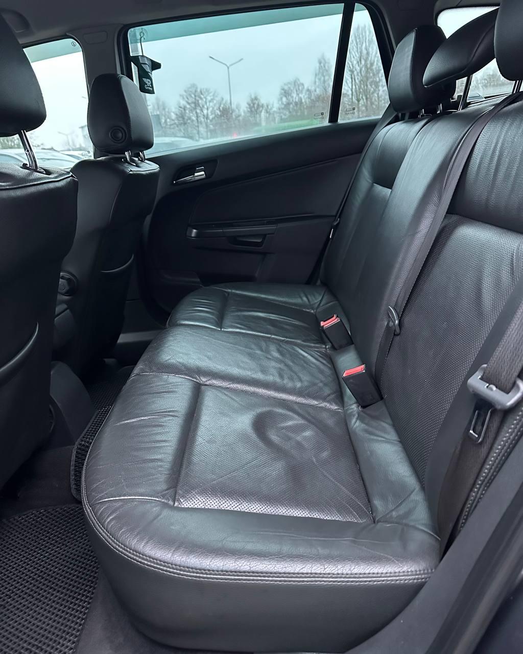 Opel Astra H · Рестайлинг , 2009 г., механика, дизель - фото 8