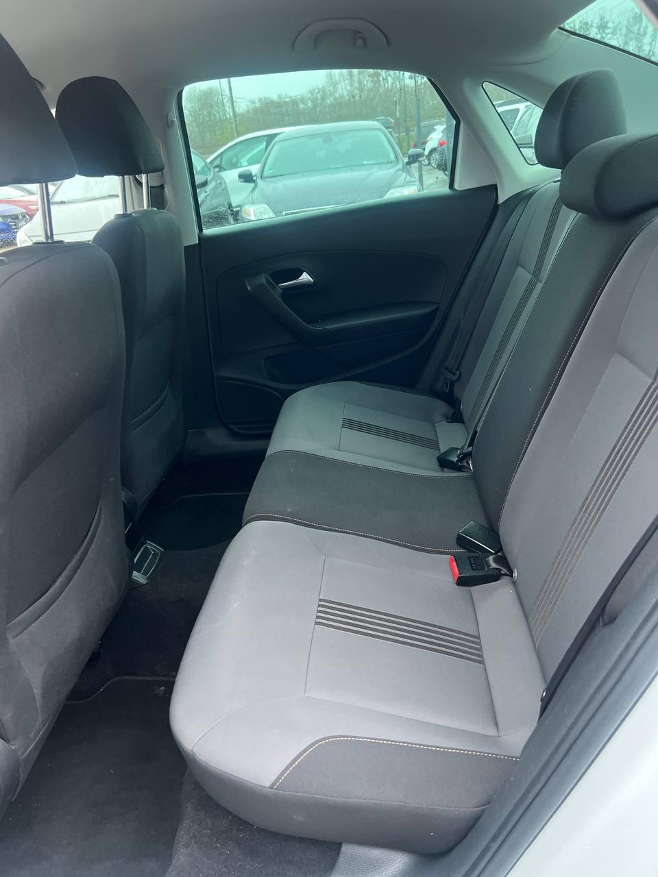 Volkswagen Polo Sedan I · Рестайлинг , 2016 г., автомат, бензин - фото 14