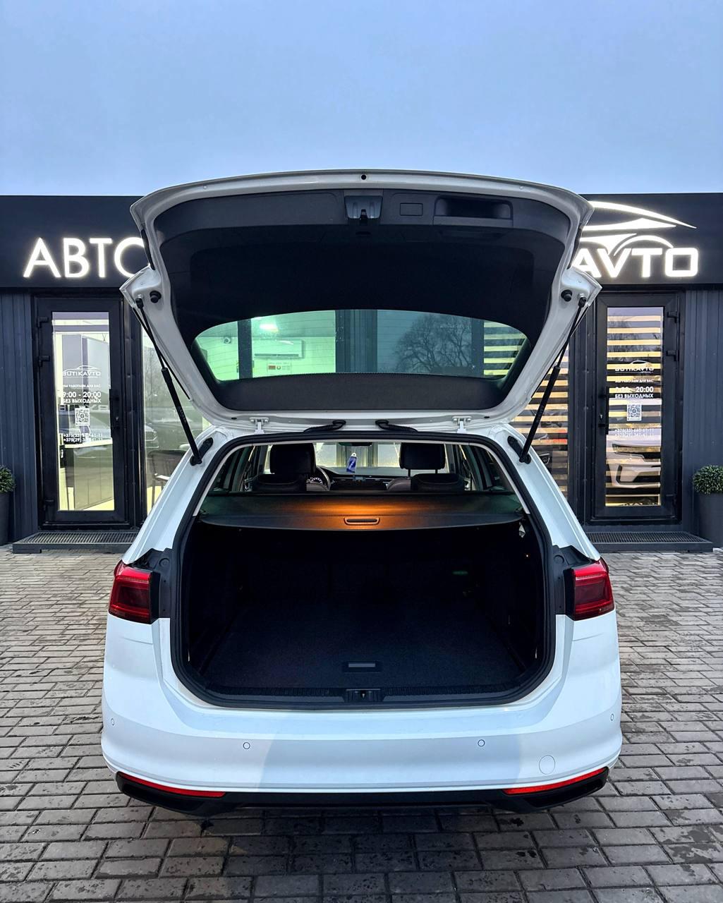 Volkswagen Passat B8 · Рестайлинг , 2021 г., механика, бензин - фото 12