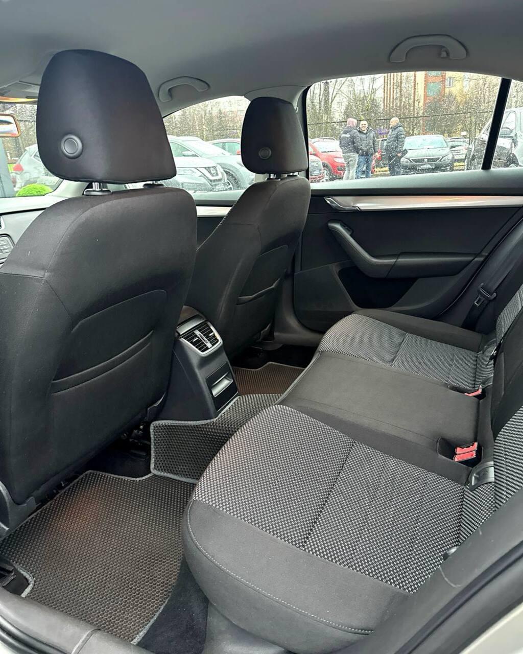 Skoda Octavia III , 2014 г., механика, бензин - фото 12