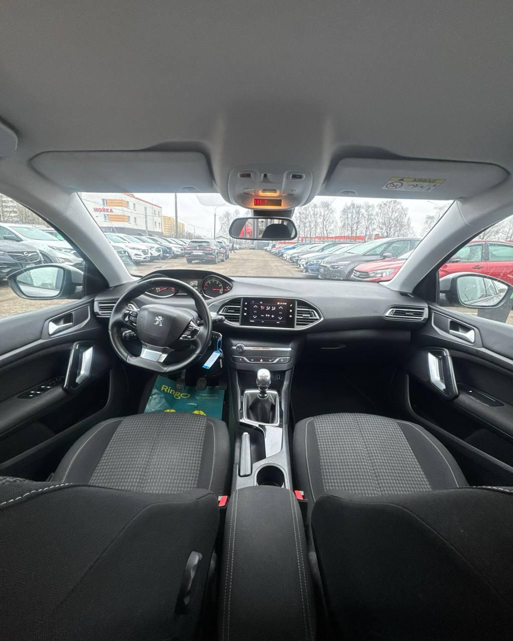 Peugeot 308 T9 · Рестайлинг , 2019 г., механика, бензин - фото 9