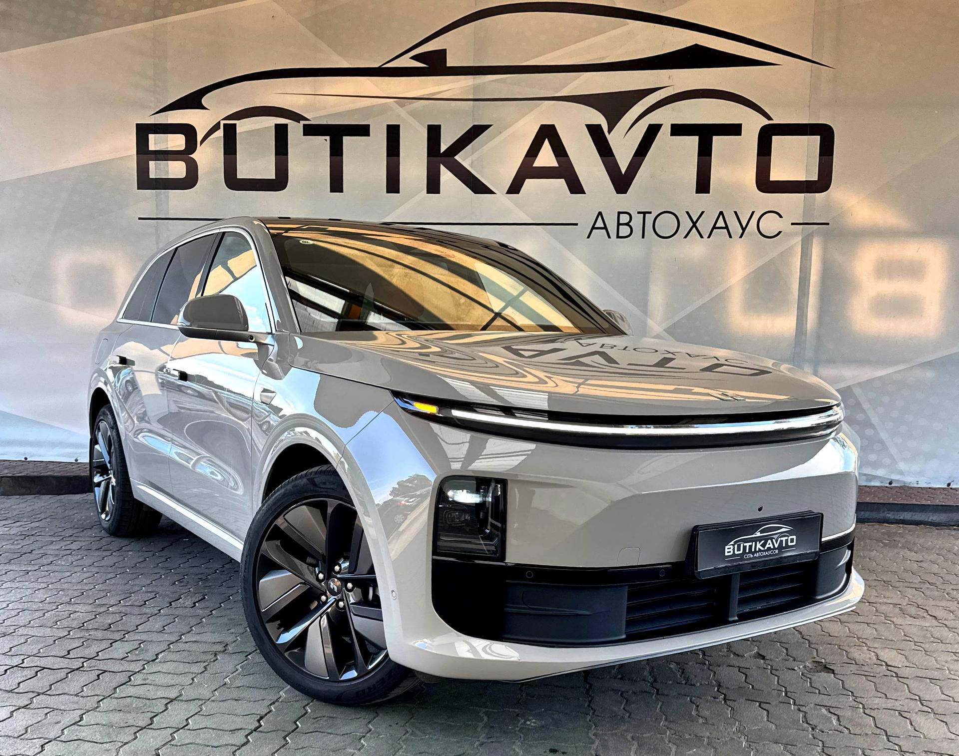 Li Auto L6 I , 2024 г., автомат, гибрид