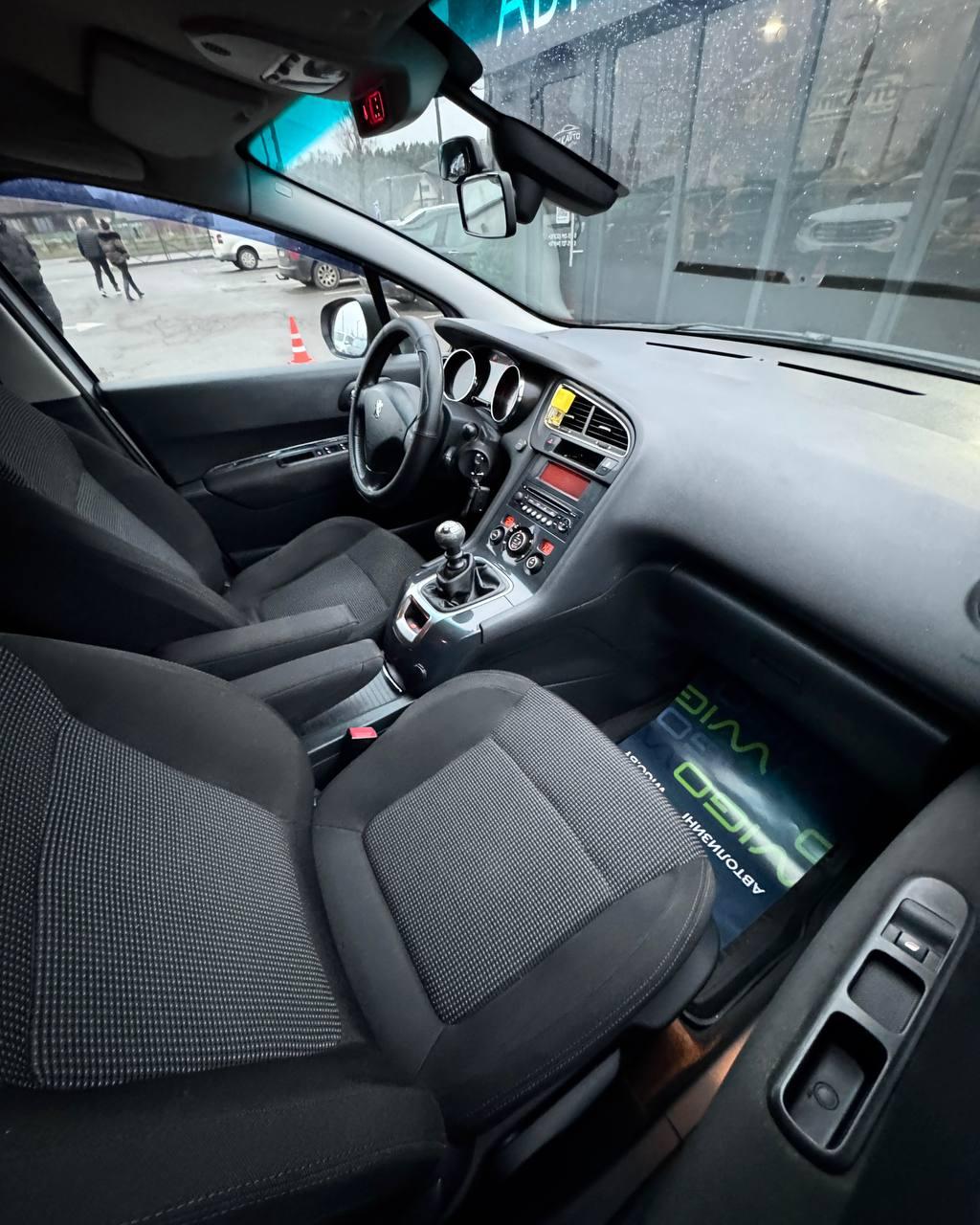 Peugeot 5008 I , 2010 г., механика, дизель - фото 13