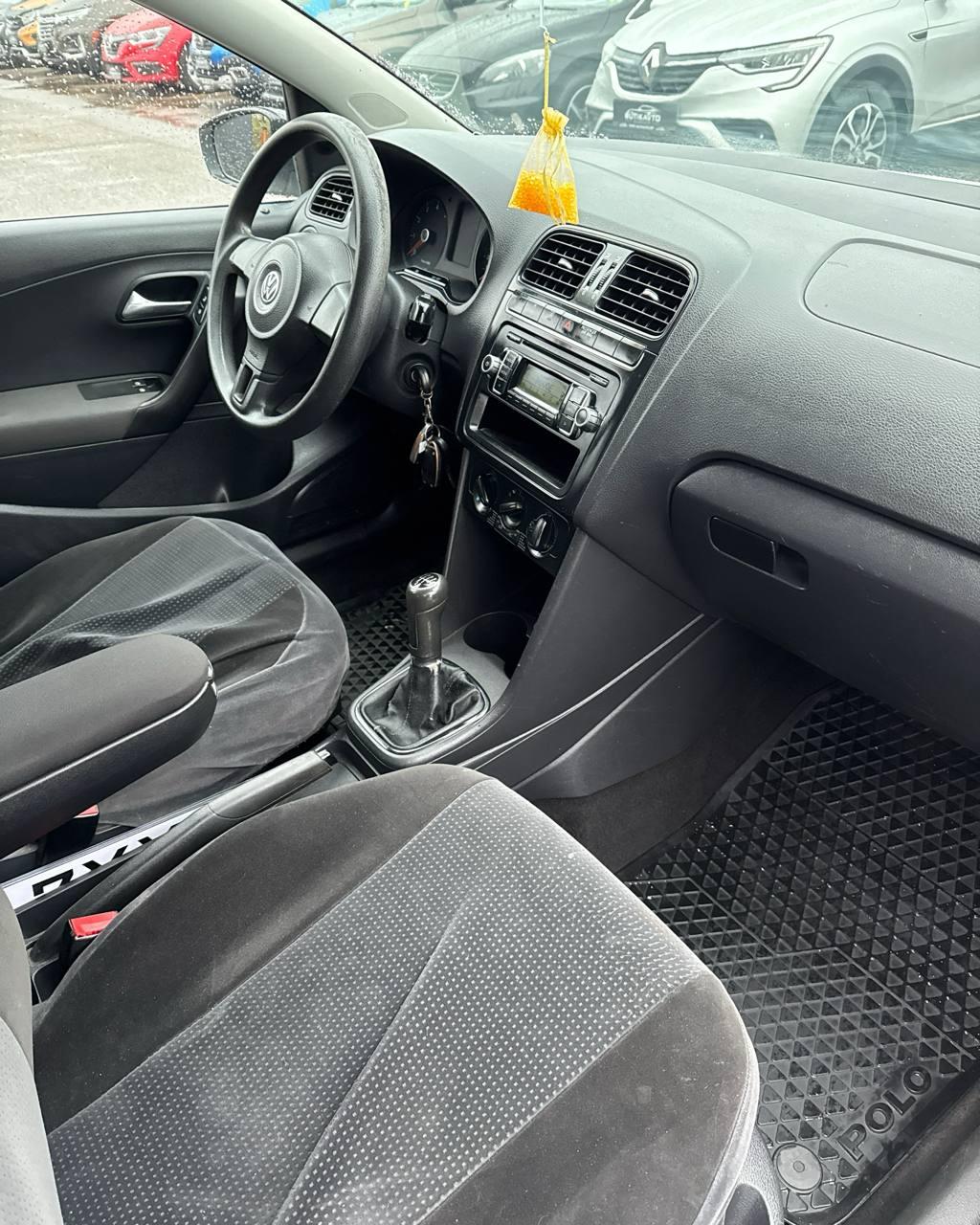 Volkswagen Polo V , 2009 г., механика, бензин  - фото 13