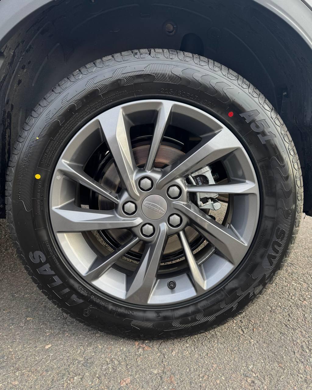 Geely Binyue I · 2-й рестайлинг , 2025 г., вариатор, бензин - фото 13