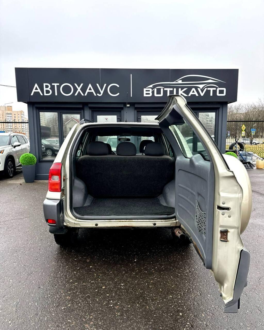 Toyota RAV4 II (XA20) , 2003 г., механика, бензин - фото 14