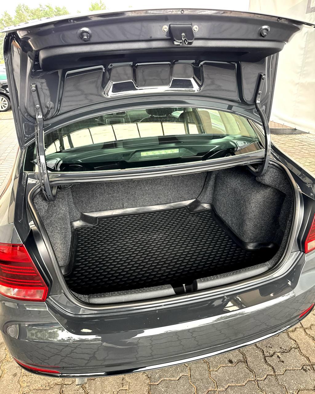 Volkswagen Polo Sedan I · Рестайлинг , 2016 г., механика, бензин - фото 14