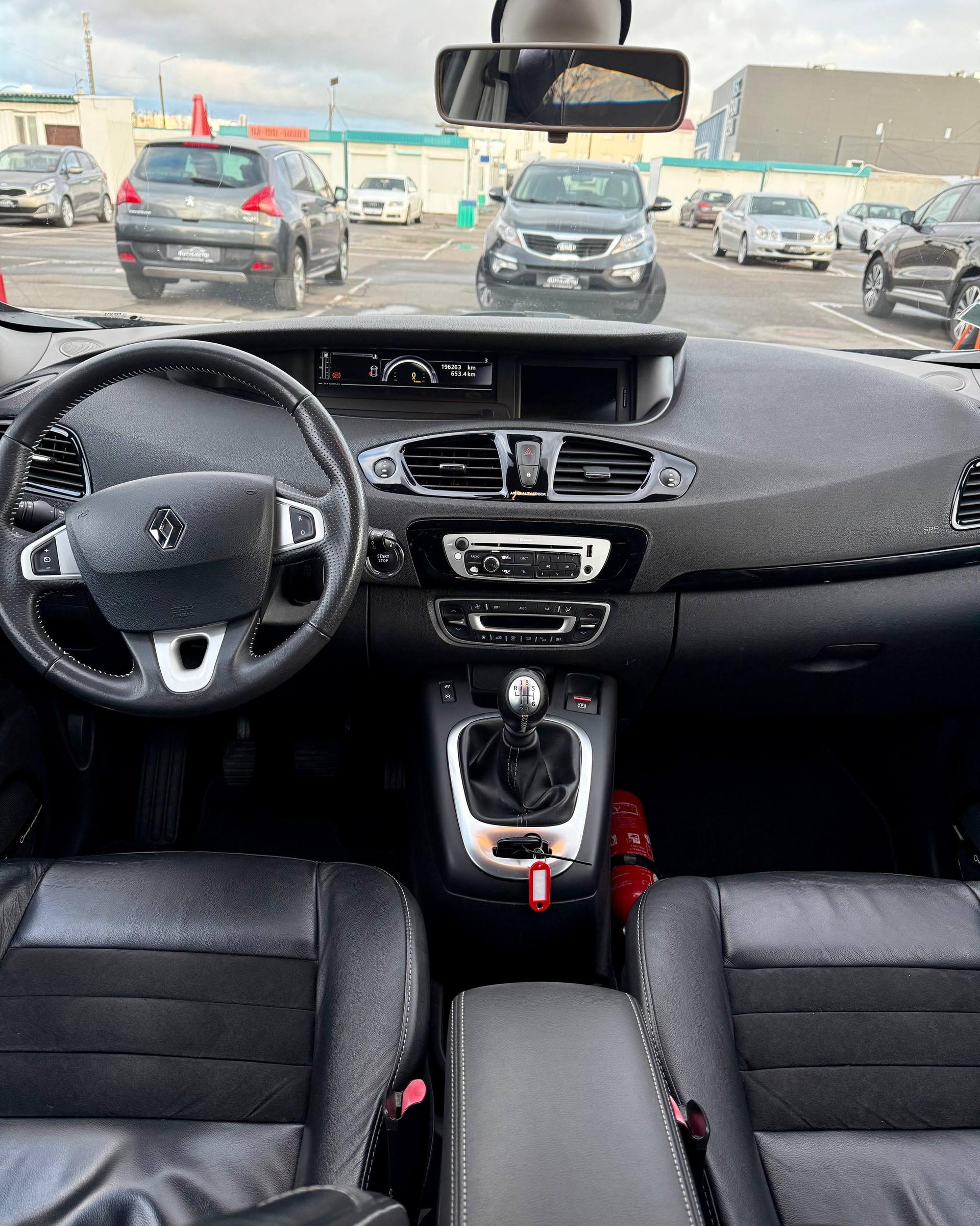 Renault Grand Scenic III · Рестайлинг , 2012 г., механика, дизель - фото 12