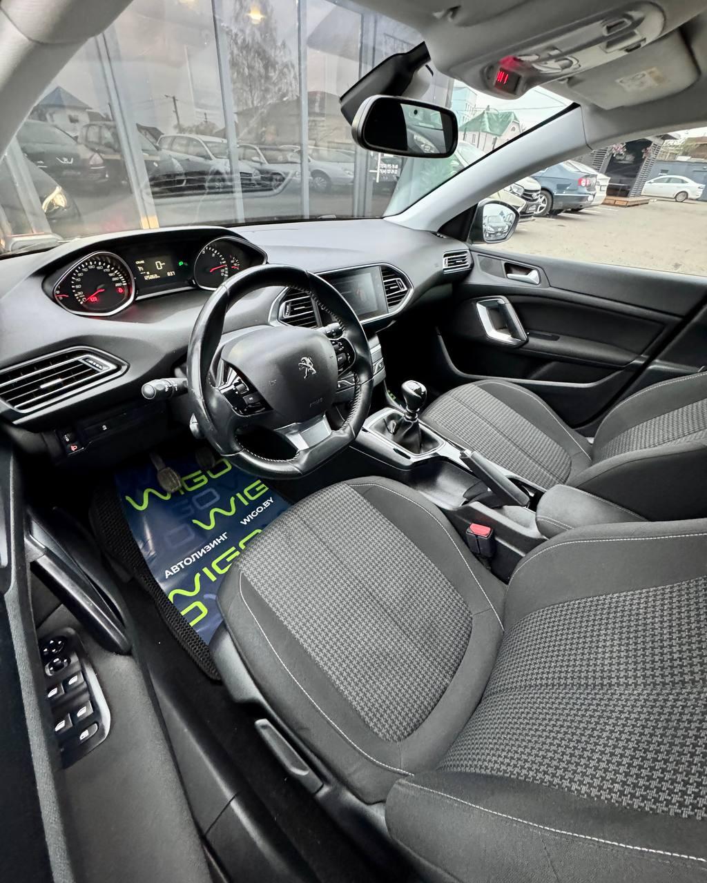 Peugeot 308 T9 · Рестайлинг , 2020 г., механика, дизель - фото 10