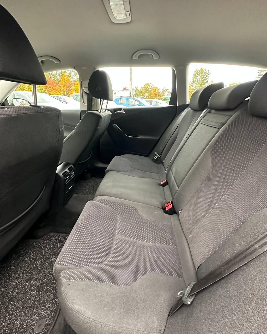 Volkswagen Passat B6 , 2010 г., механика, дизель - фото 8