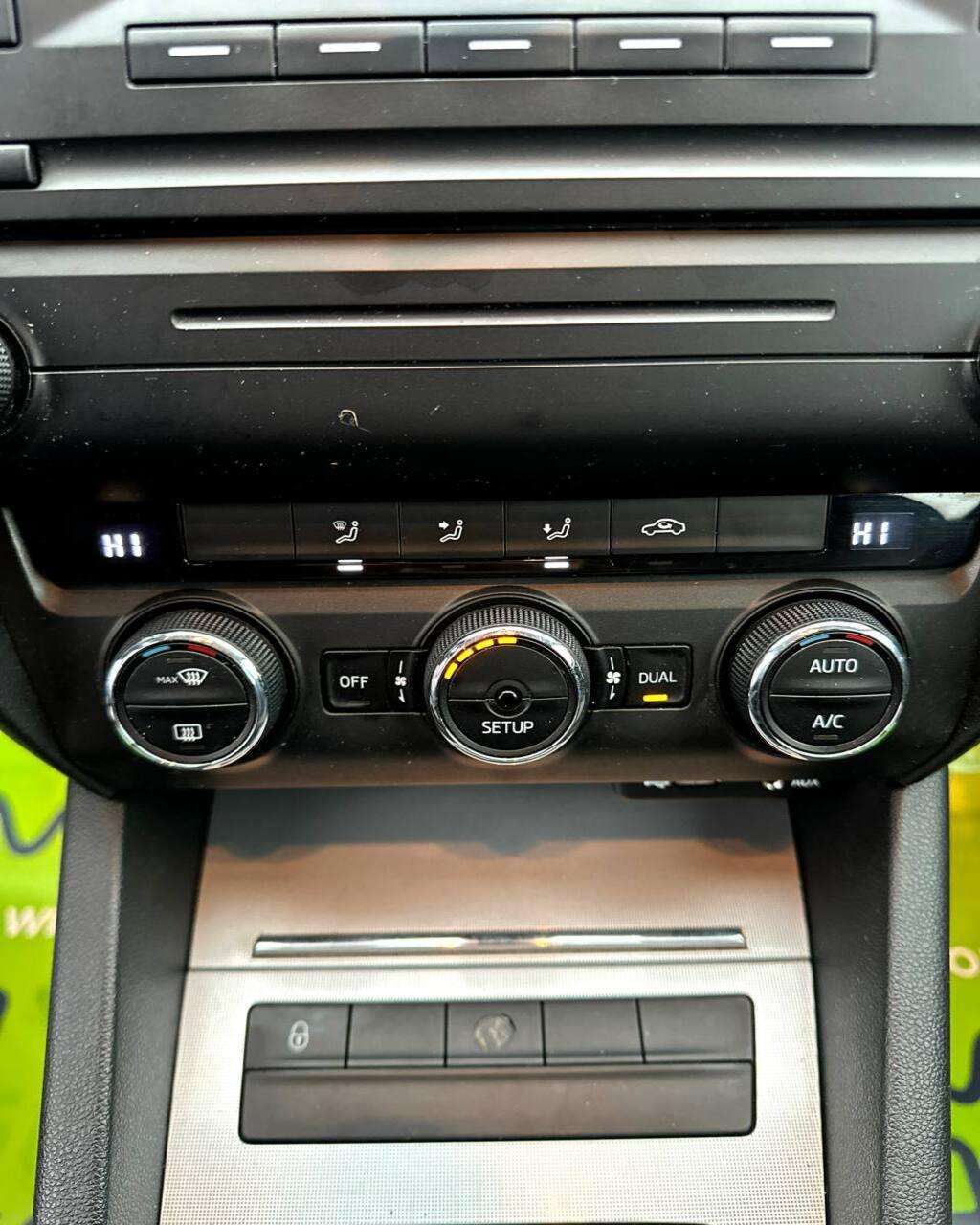 Skoda Octavia III , 2014 г., механика, бензин - фото 15