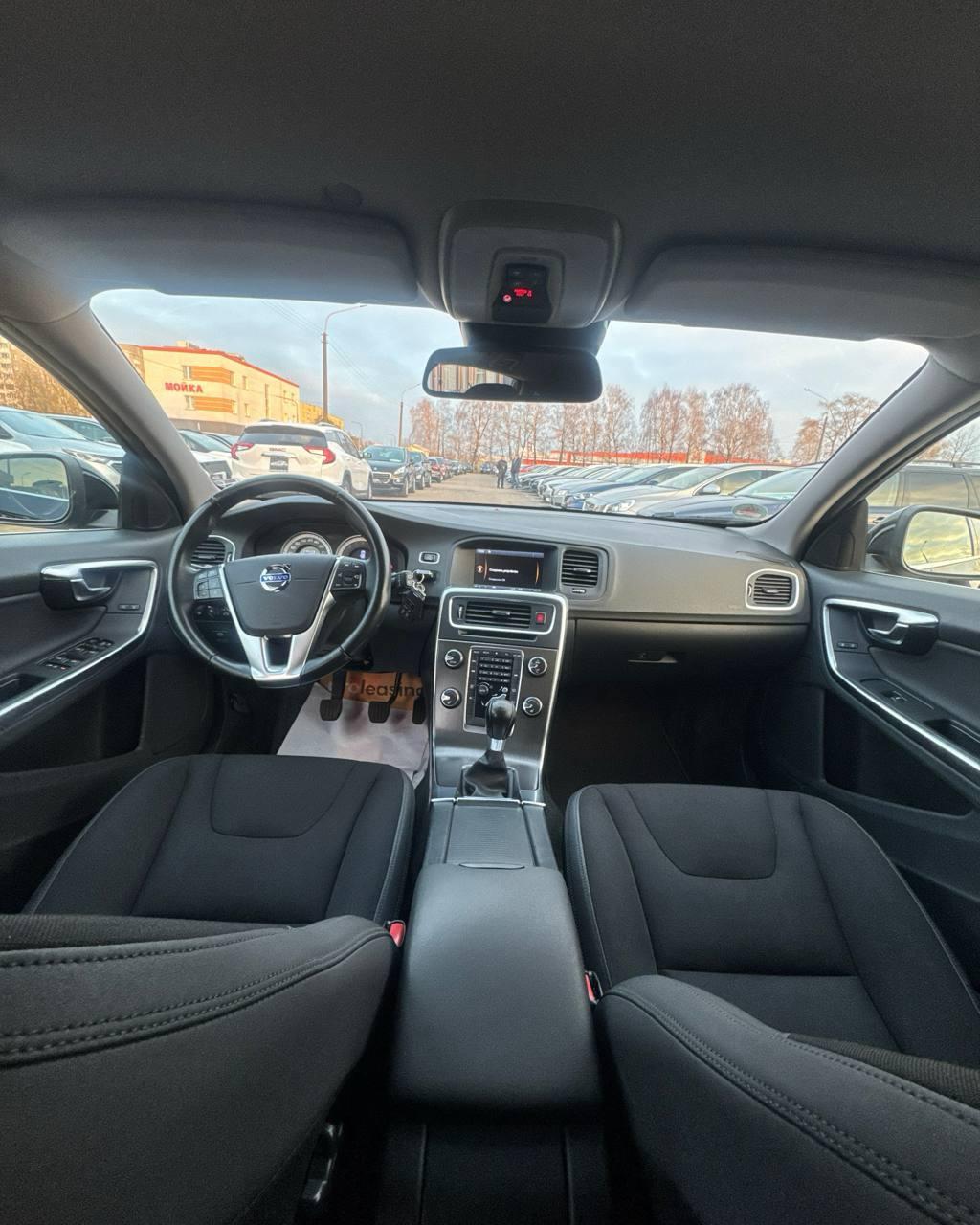 Volvo V60 I · Рестайлинг , 2011 г., механика, дизель - фото 7