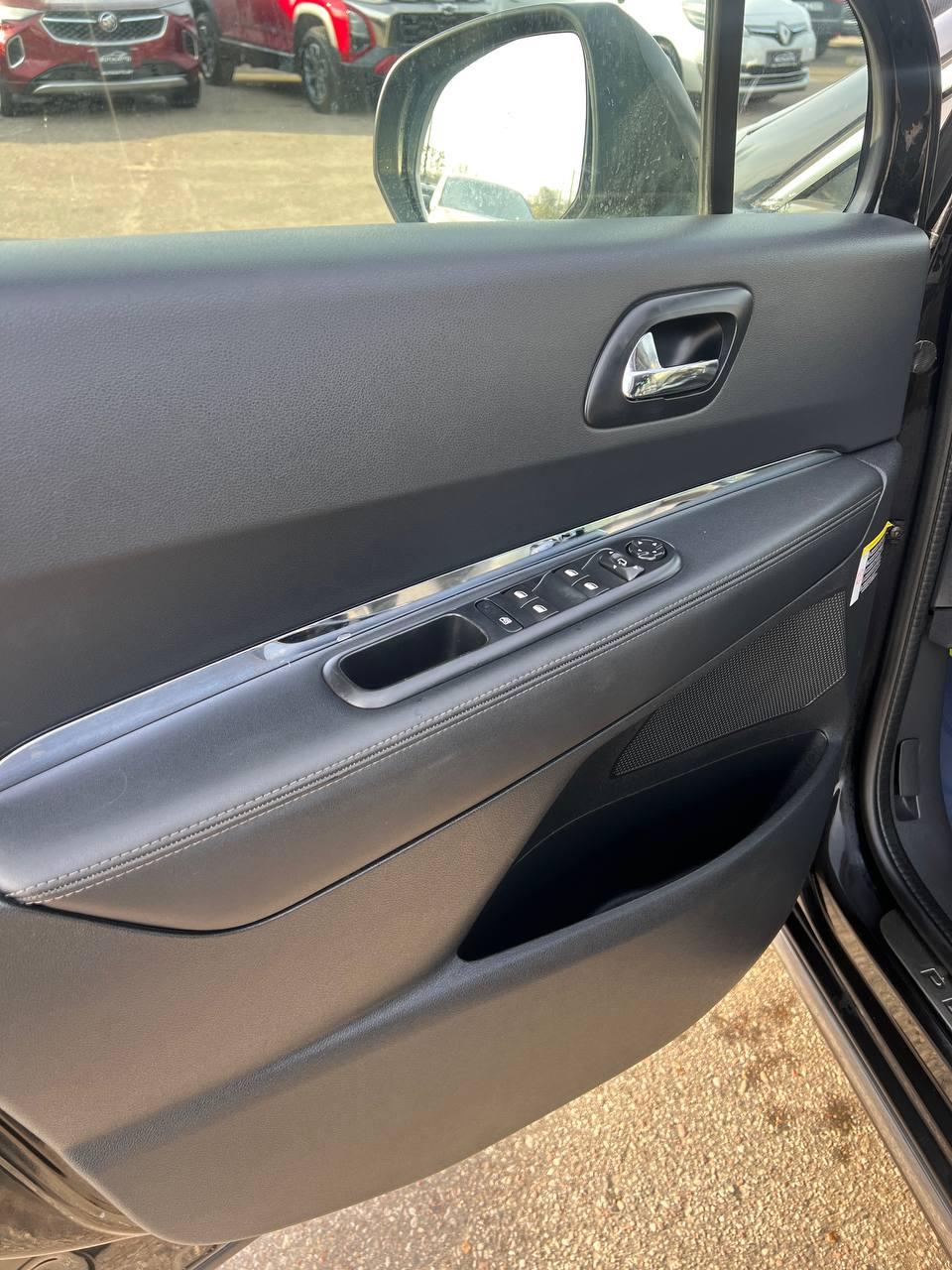 Peugeot 3008 I · Рестайлинг , 2016 г., механика, бензин - фото 9