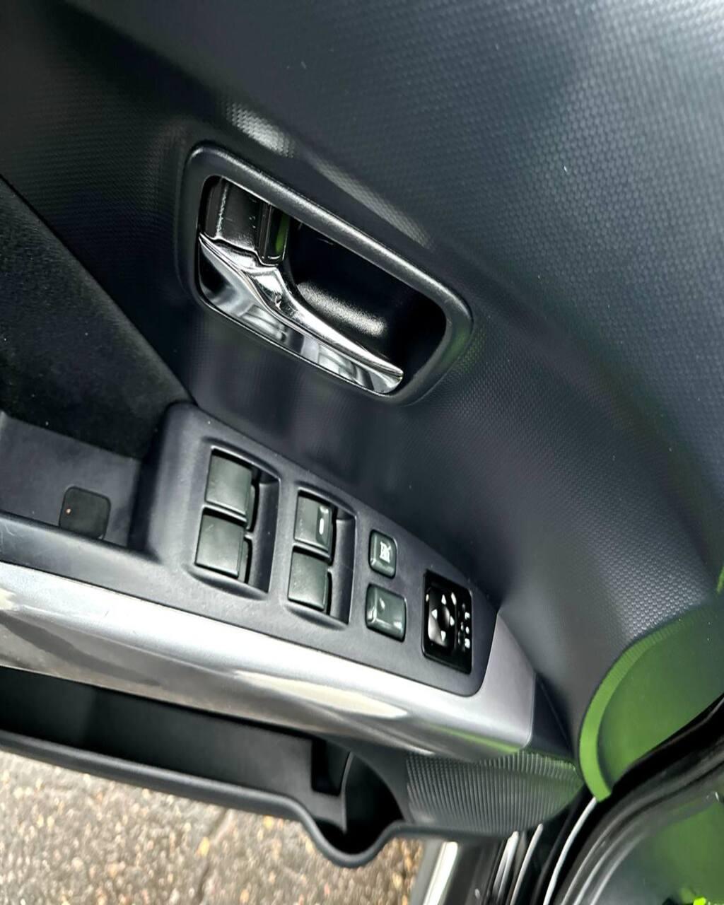 Mitsubishi Outlander XL · Рестайлинг , 2012 г., вариатор, бензин - фото 15