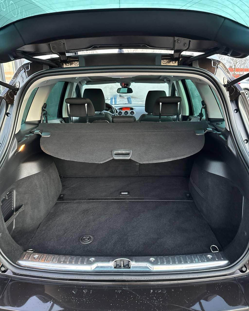 Peugeot 308 T7 · Рестайлинг , 2012 г., механика, дизель - фото 12