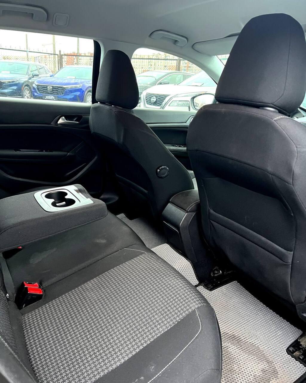 Peugeot 308 T9 · Рестайлинг , 2018 г., автомат, дизель - фото 12