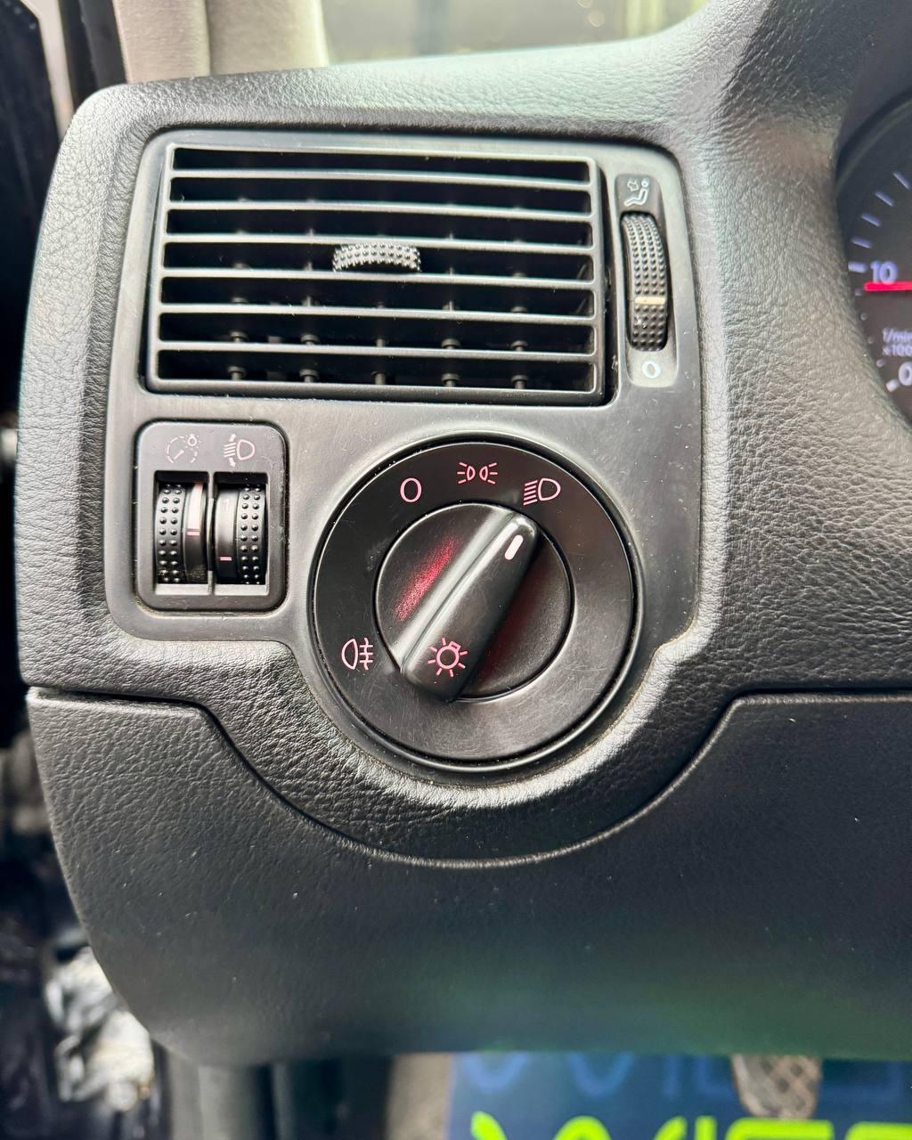 Volkswagen Golf IV , 2002 г., механика, дизель - фото 18