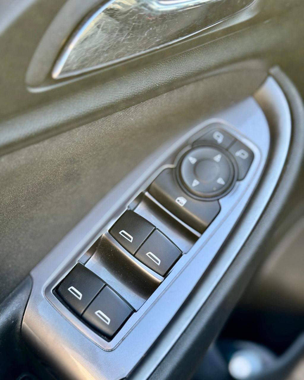 Chevrolet Malibu IX , 2018 г., автомат, бензин - фото 17