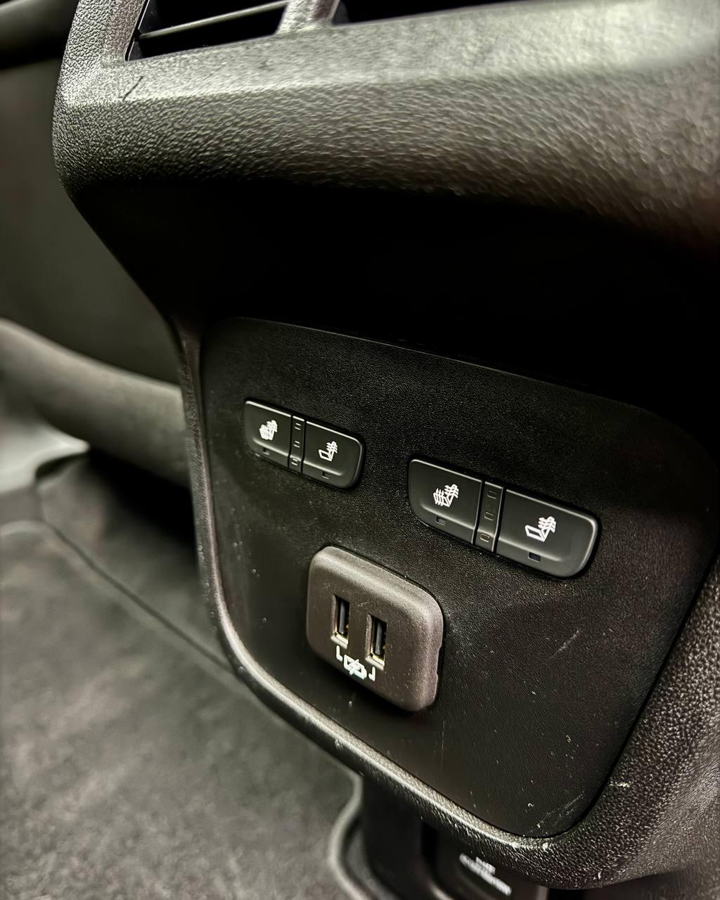 Chevrolet Equinox III , 2020 г., автомат, бензин - фото 16