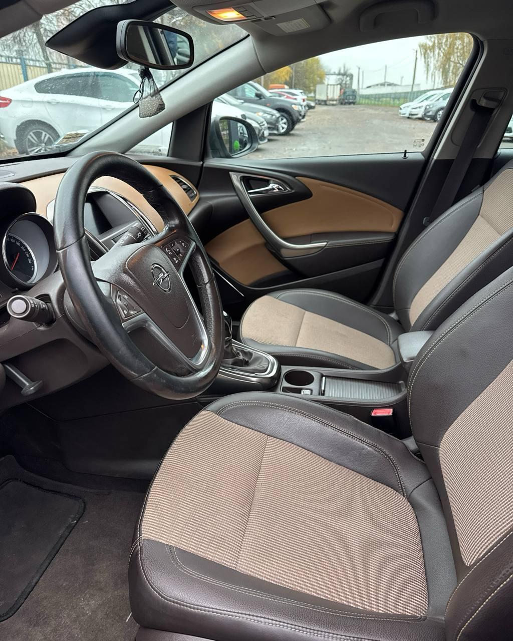 Opel Astra J , 2011 г., механика, дизель  - фото 9