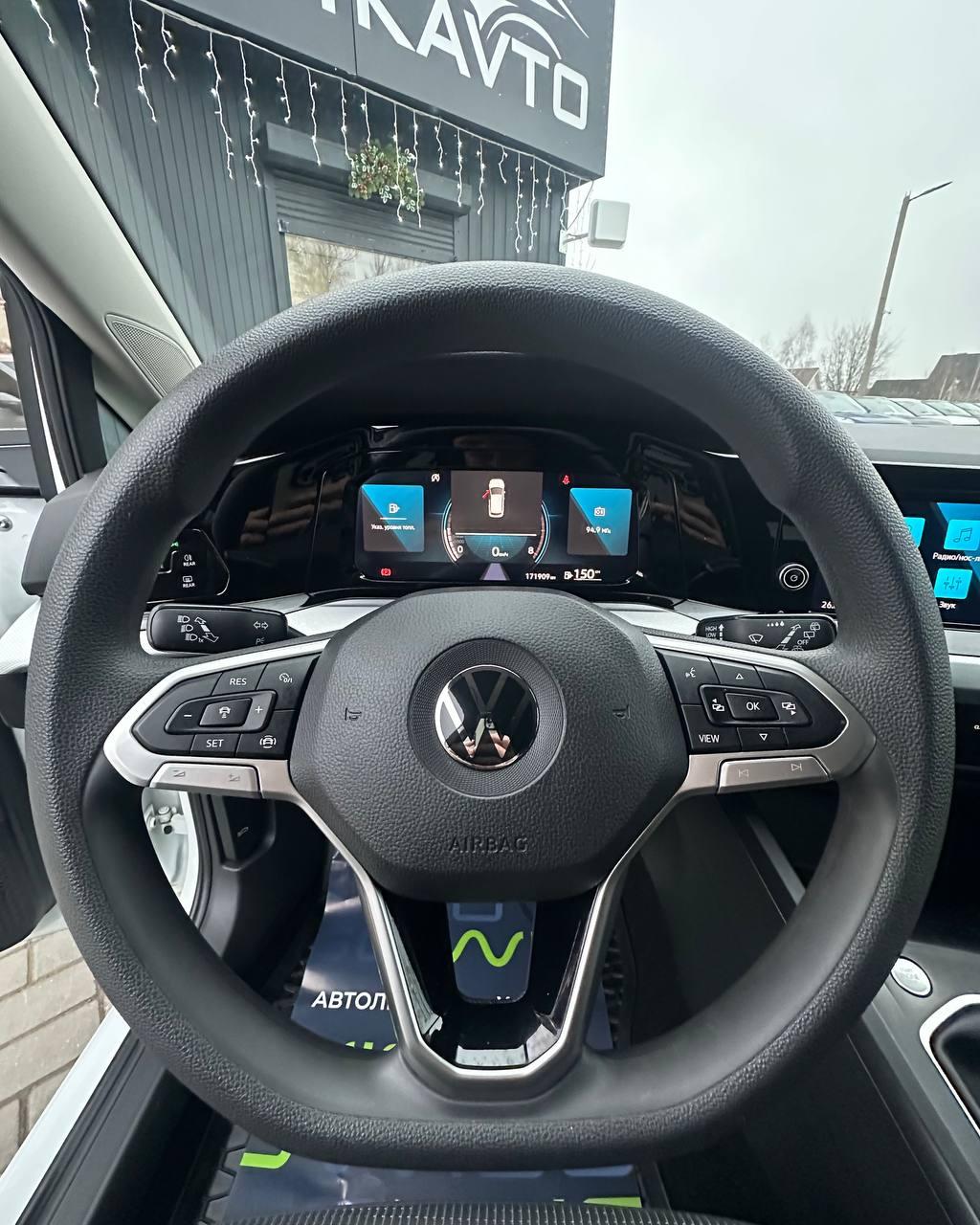 Volkswagen Golf VIII , 2022 г., механика, бензин - фото 11