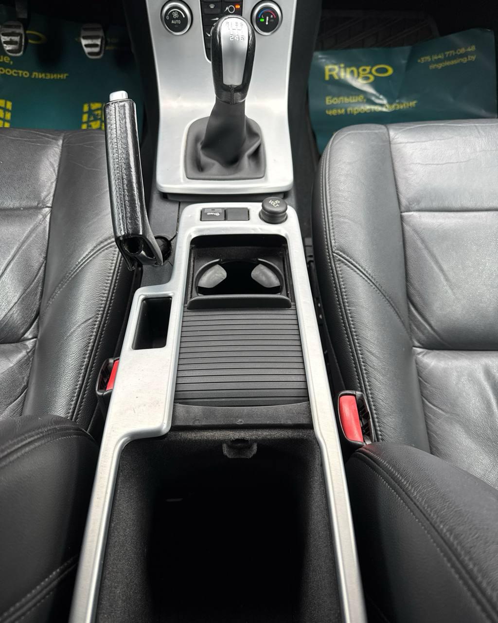 Volvo V50 I · 2-й рестайлинг , 2011 г., механика, дизель - фото 17