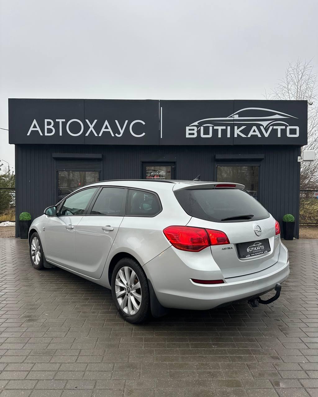 Opel Astra J · Рестайлинг , 2012 г., механика, дизель - фото 4