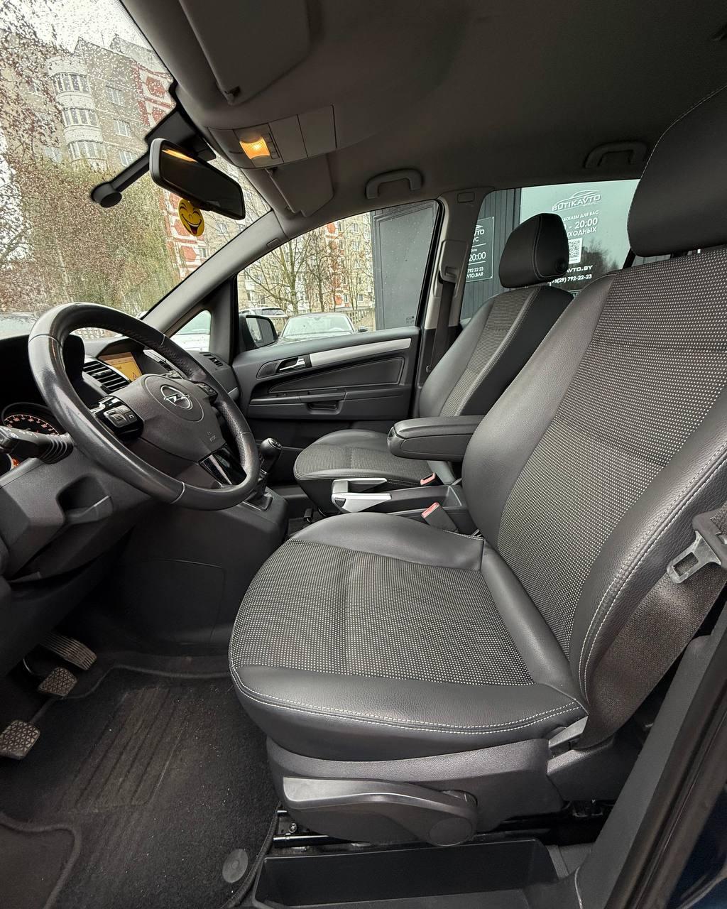 Opel Zafira B · Рестайлинг , 2011 г., механика, дизель - фото 7