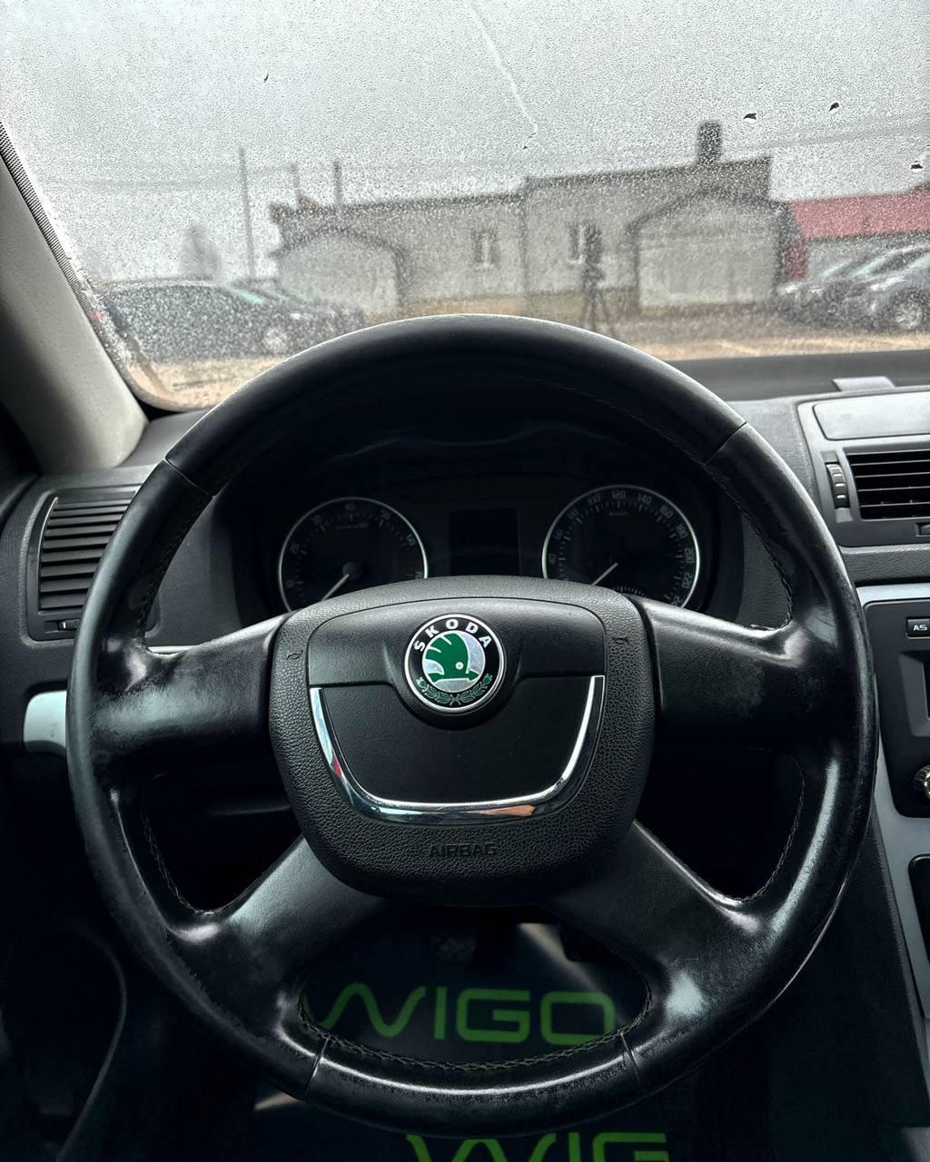 Skoda Octavia II · Рестайлинг , 2010 г., механика, бензин - фото 10