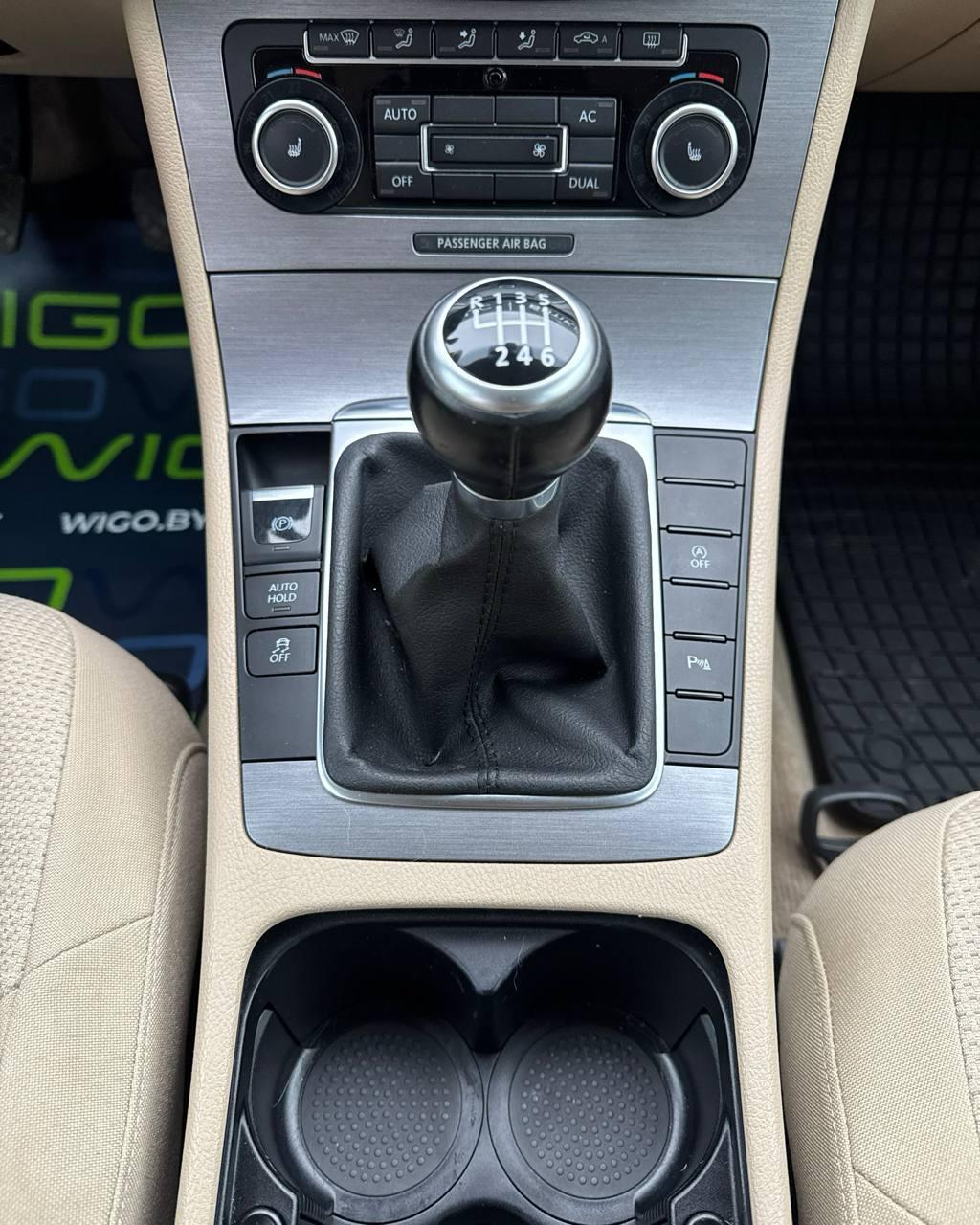 Volkswagen Passat B7 , 2011 г., механика, бензин - фото 17