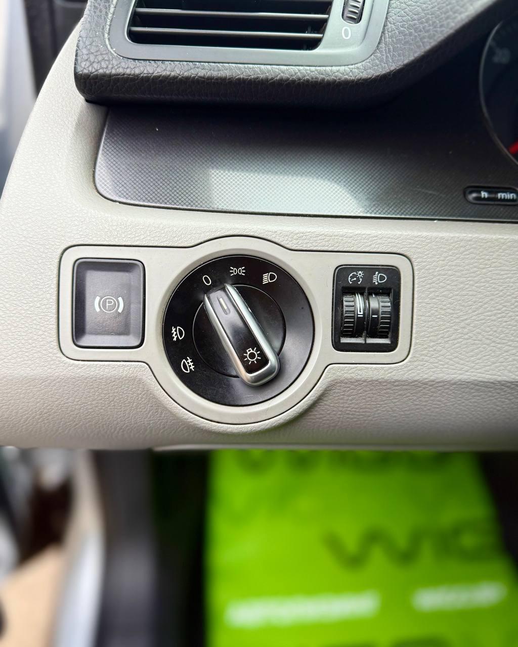 Volkswagen Passat B6 , 2007 г., автомат, дизель - фото 17